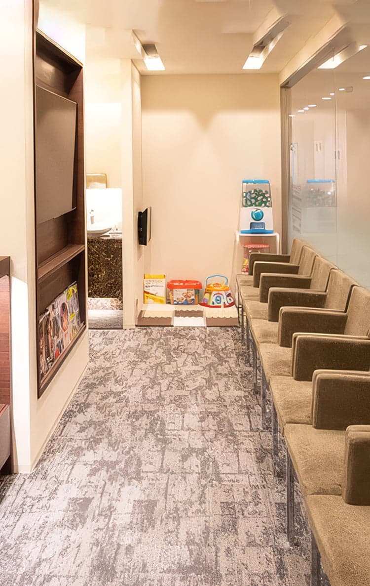 Mobileメインビジュアル 1