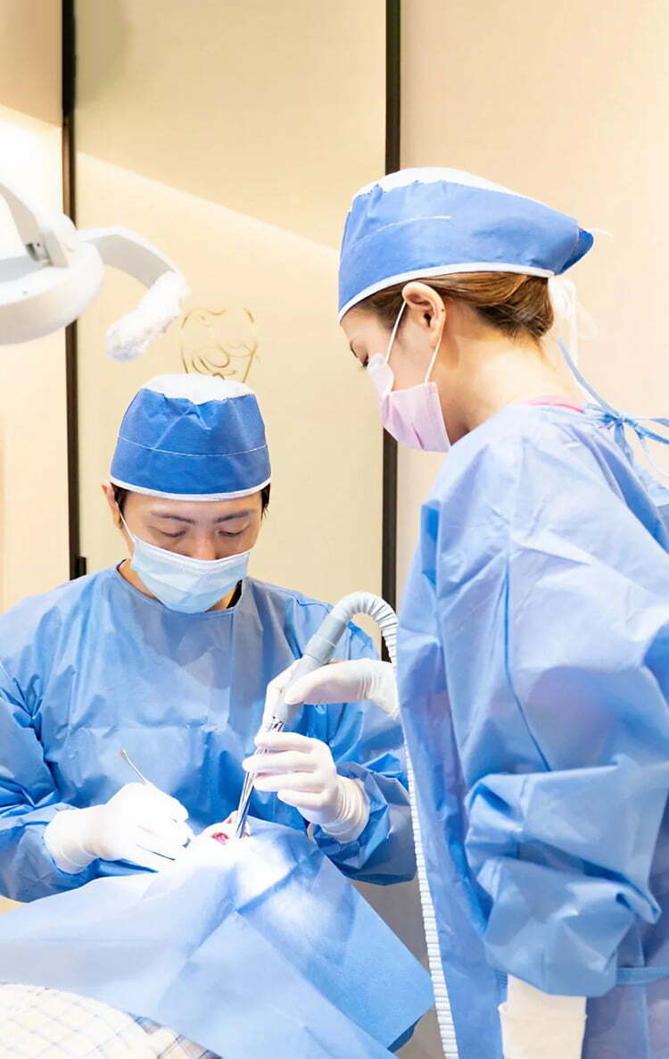 叢生の矯正治療例(表側矯正・期間2年・28歳)» - 大崎スクエア歯科